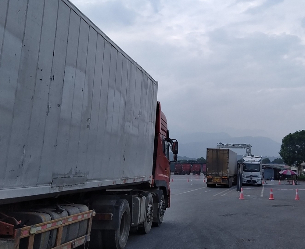 Hải quan Lào Cai vừa đưa máy soi container di động vào hoạt động, góp phần nâng cao hiệu quả quản lý nhà nước về hải quan.