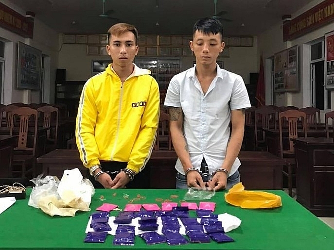 van chuyen thue hon 6000 vien ma tuy tong hop