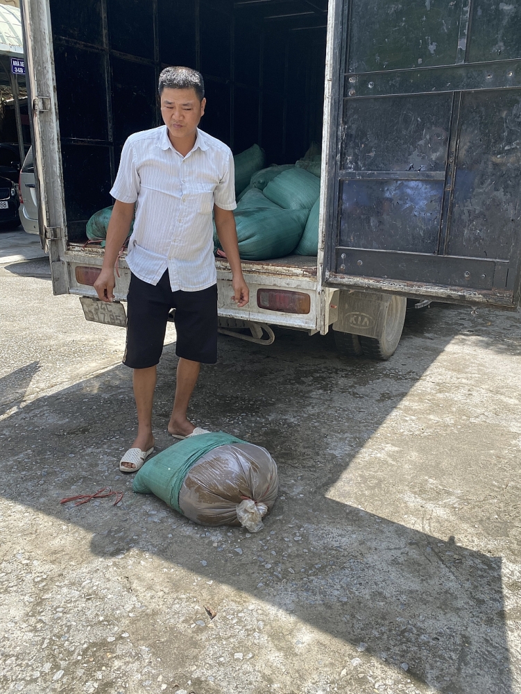Phương tiện vận chuyển mỡ bẩn.