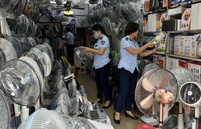 Công khai cơ sở kinh doanh thiết bị điện trục lợi bất chính