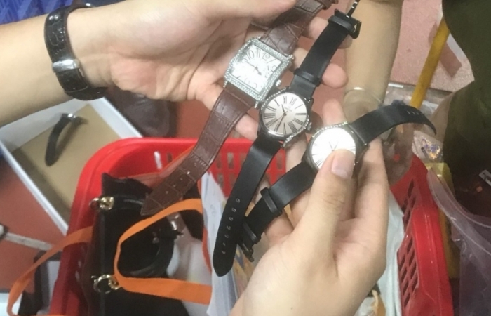 “Lộ” gần 160.000 sản phẩm có dấu hiệu nhập lậu trong kho hàng tại Lào Cai