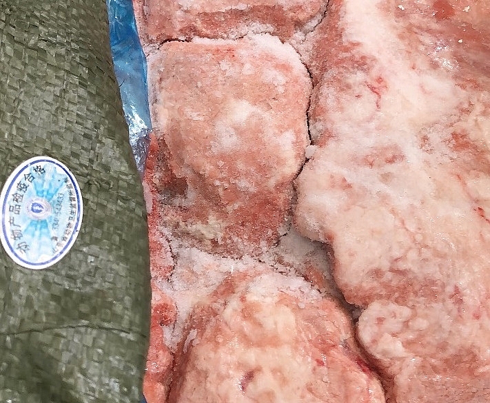 Hàng hóa vi phạm.