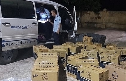 Khởi tố vụ vận chuyển 11.000 bao thuốc lá lậu các loại