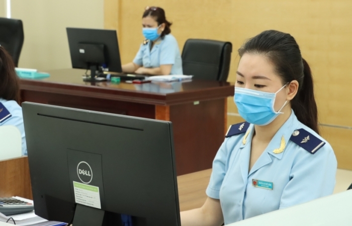 Hải quan Hòn Gai thu 2.512 tỷ đồng từ xăng dầu nhập khẩu