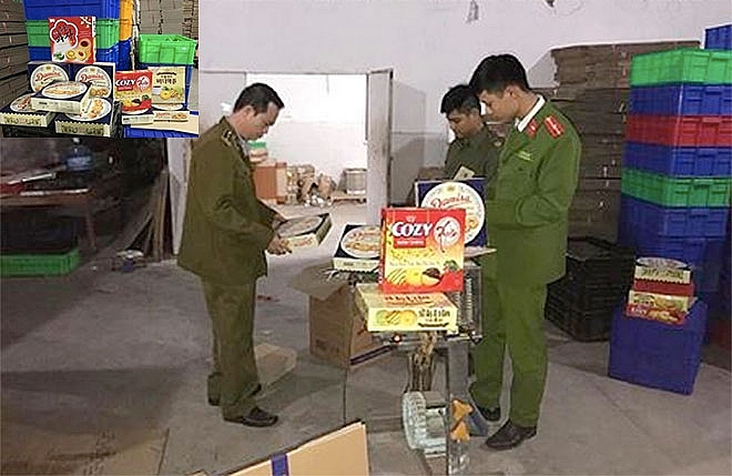 ha noi thu giu gan 16 tan dau goi dau xa khong ro nguon goc