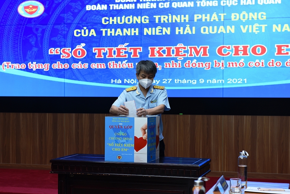 Hình ảnh Lễ phát động chương trình “Sổ Tiết kiệm cho em” của thanh niên Hải quan