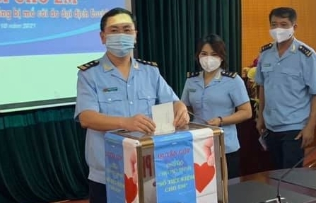 Thanh niên Hải quan quyên góp hơn 1,8 tỷ đồng ủng hộ trẻ em mồ côi do Covid-19