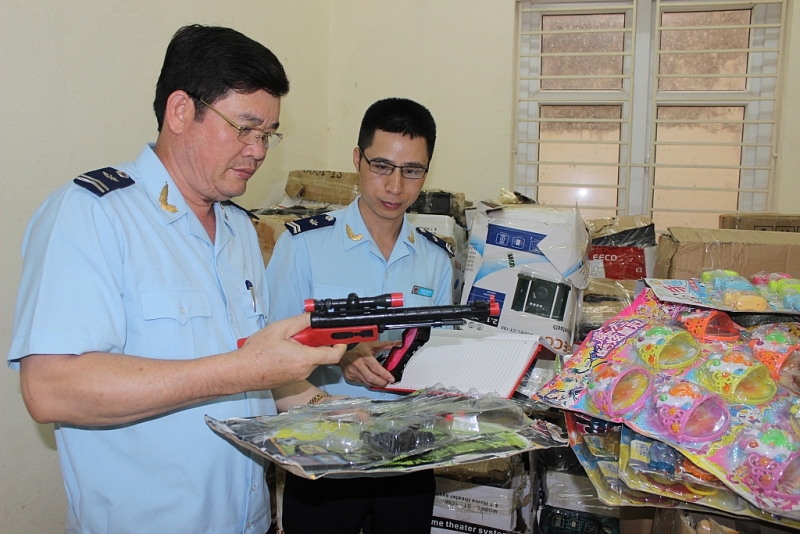 hai quan quang ninh thu hon 4 ty dong tu xu ly vi pham