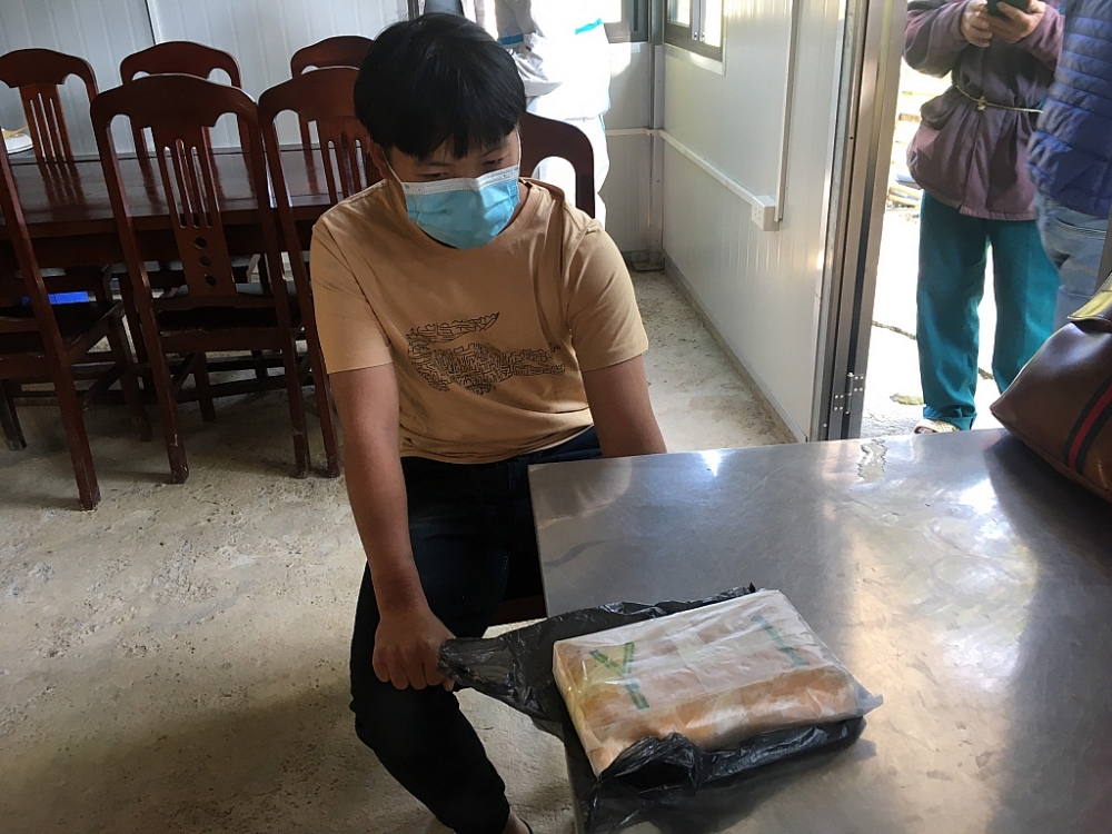 Đối tượng cùng tang vật.