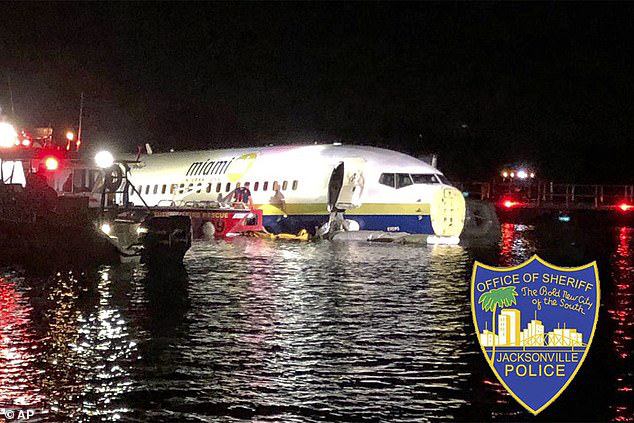hien truong vu may bay boeing 737 cho 143 nguoi lao xuong song o my