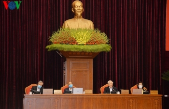 Đại hội XIII của Đảng: Chọn cán bộ, dưới có vững thì trên mới bền