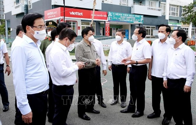 Thủ tướng Phạm Minh Chính kiểm tra công tác phòng, chống dịch COVID-19 tại TP Hồ Chí Minh