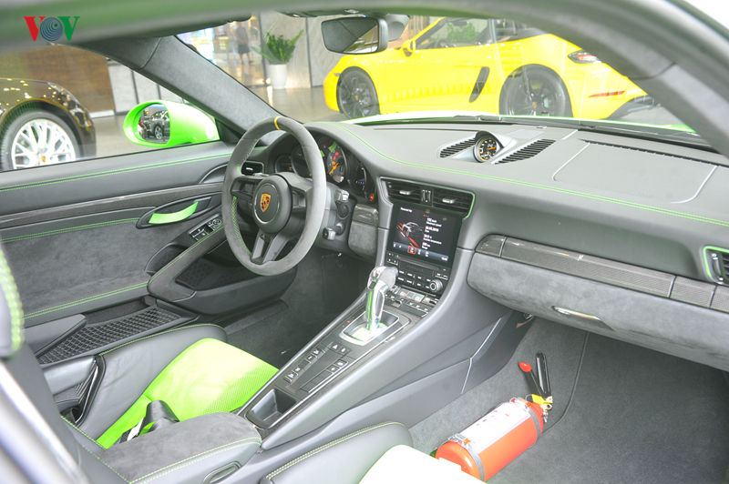 kham pha porsche 911 gt3 rs mau xanh lizard green doc nhat viet nam