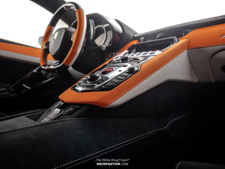 chi 1 ty dong de do lai noi that cua lamborghini aventador