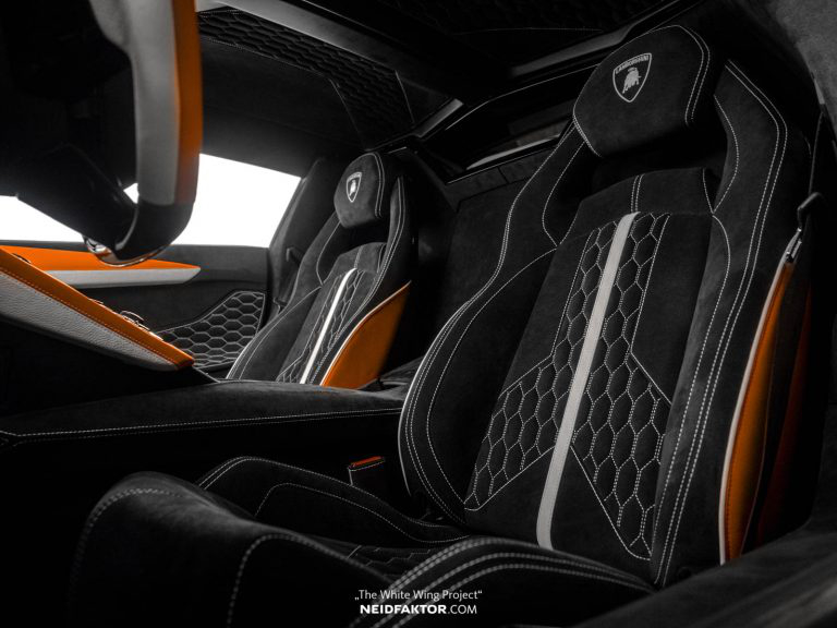 chi 1 ty dong de do lai noi that cua lamborghini aventador