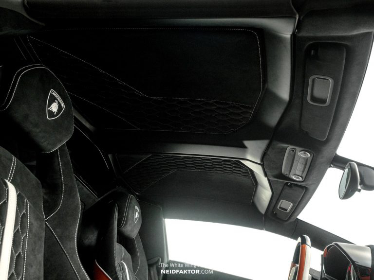 chi 1 ty dong de do lai noi that cua lamborghini aventador