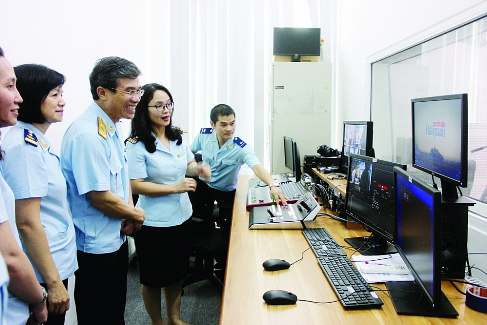 Một thập niên trưởng thành và chặng đường mới