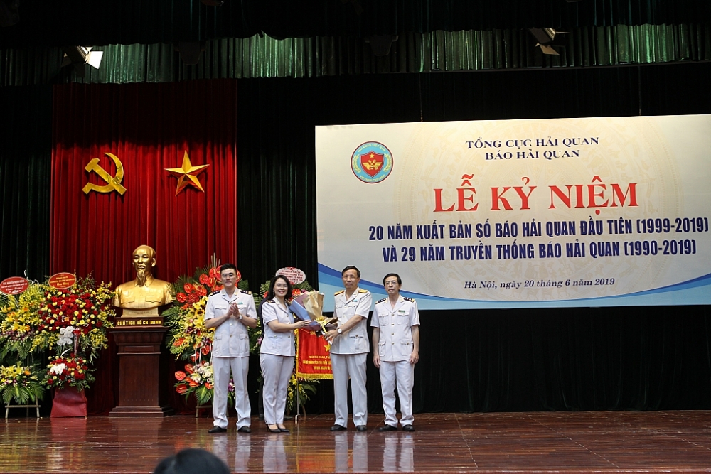 Một thập niên trưởng thành và chặng đường mới