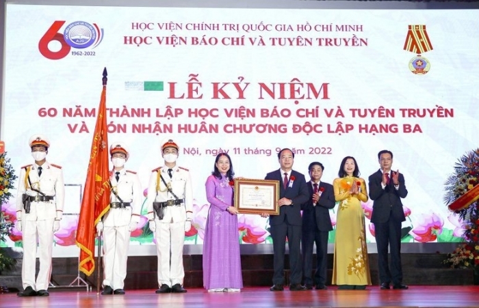 Học viện Báo chí và Tuyên truyền đón nhận Huân chương Độc lập hạng Ba