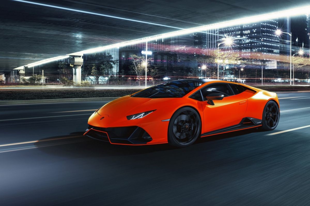 Lamborghini Huracan EVO Fluo Capsule sẽ được b&aacute;n ra bắt đầu từ đời xe 2021.
