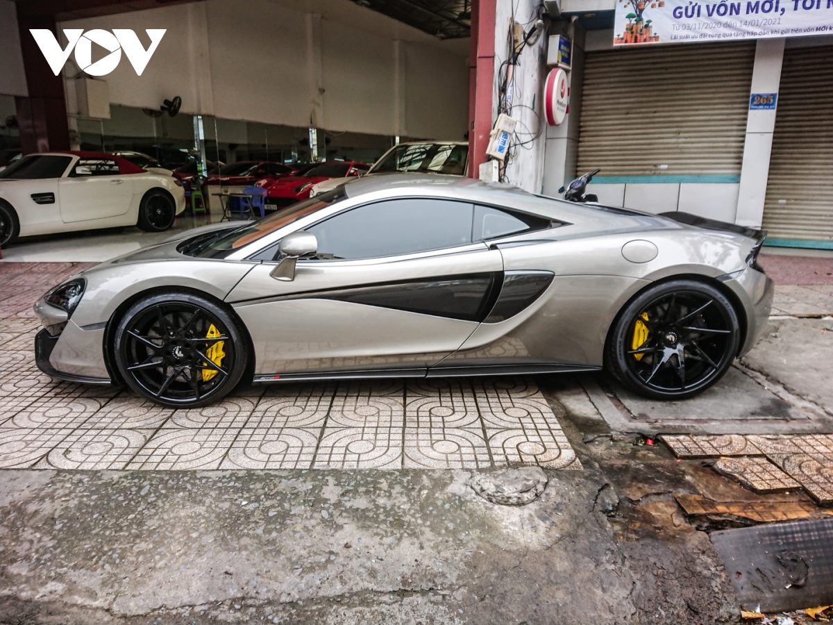 McLaren 570S với bộ mâm Forgiato tái xuất đường phố Sài Gòn