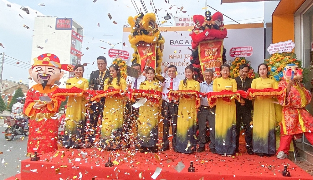 BAC A BANK mở thêm phòng giao dỊch mới tại Bến Lức - Long An