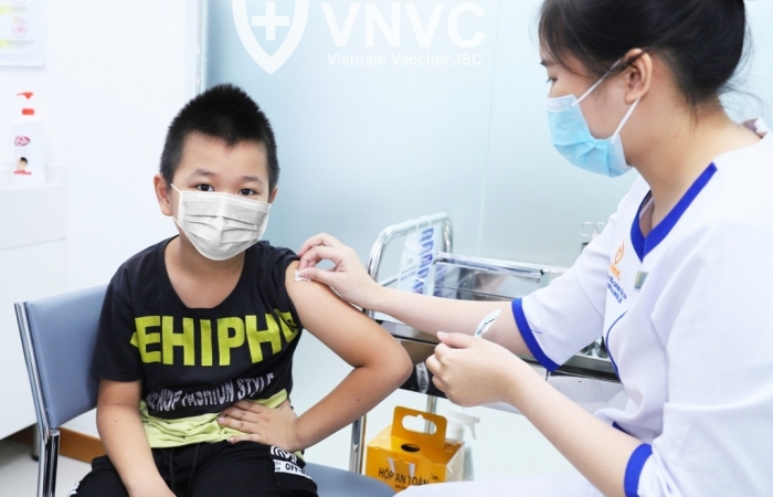 Bảo vệ cộng đồng bằng 10.000 mũi vaccine cúm miễn phí