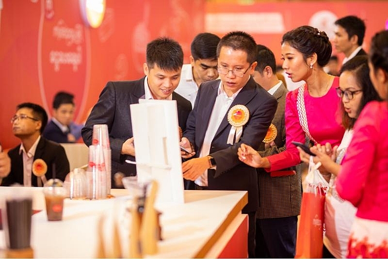 viettel ra mat dich vu vi dien tu tai myanmar sau 1 nam hoat dong