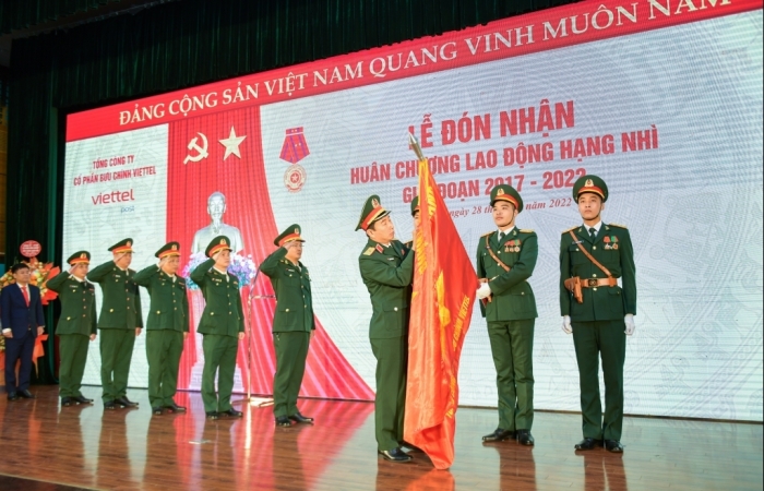 Viettel Post đón nhận Huân chương Lao động Hạng Nhì lần thứ 2