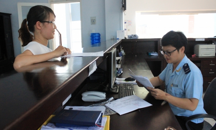 Xử phạt hành chính nếu không thông báo hợp đồng gia công lại đúng thời hạn
