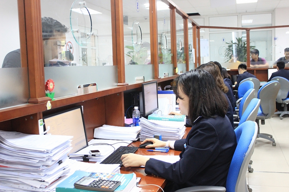 Hoạt động nghiệp vụ tại Chi cục Hải quan cửa khẩu quốc tế Nội Bài. Ảnh: N.Linh