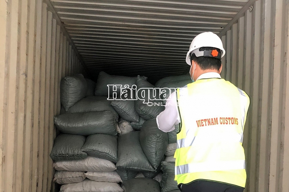 Lô hàng được vận chuyển từ Nigeria về Cảng Tiên Sa Đà Nẵng. Ảnh: Q.Sơn
