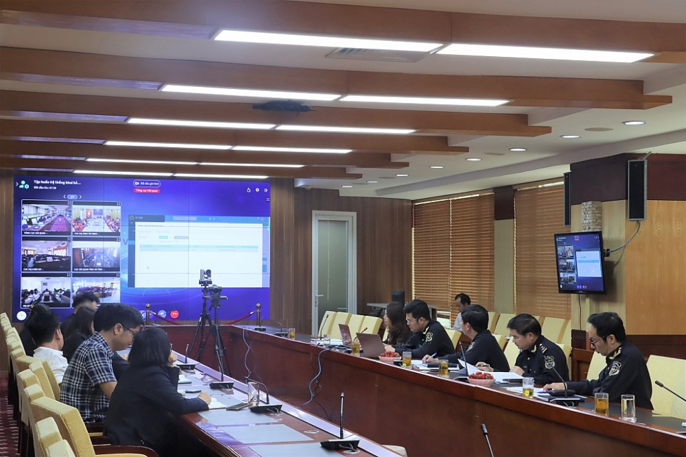 Một buổi tâp huấn trực tuyến khai báo, tiếp nhận, kiểm tra, xác nhận Bản kê thông tin hàng hóa nhập khẩu điện tử.