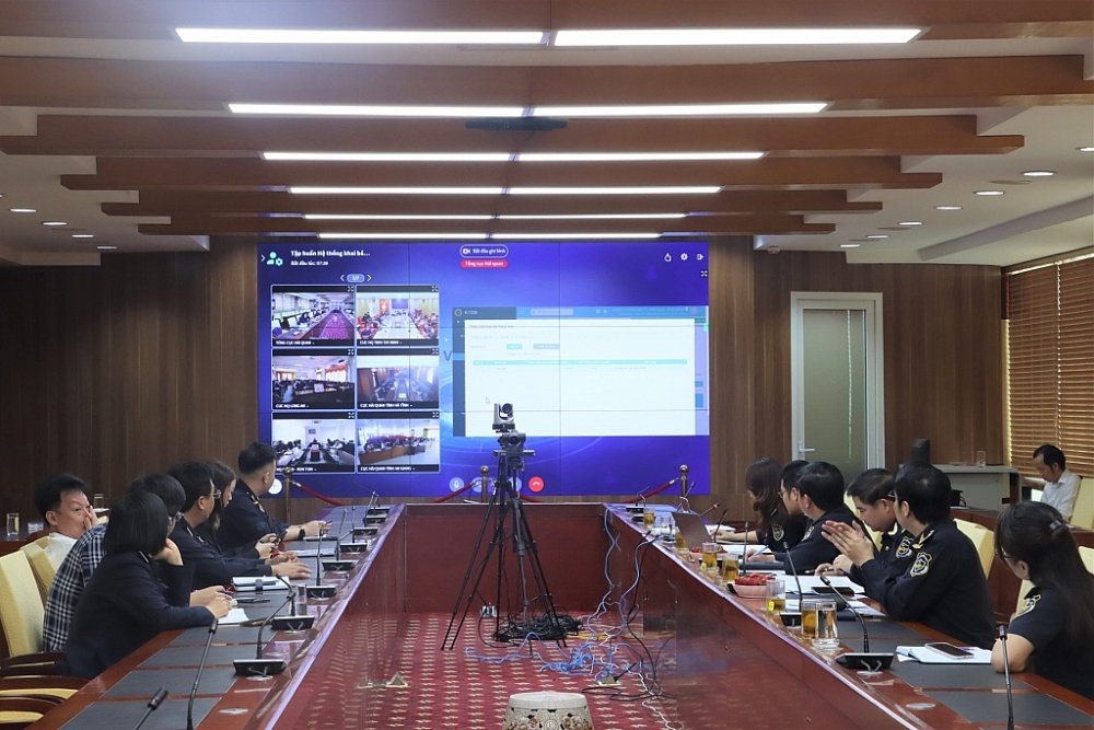 Tổng cục Hải quan đã tổ chức tập huấn trực tuyến Hệ Thống khai báo tiếp nhận, kiểm tra, xác nhận Bản kê thông tin hàng hóa nhập khẩu cho các Cục Hải quan tỉnh biên giới đất liền và doanh nghiệp đóng trên địa bàn.
