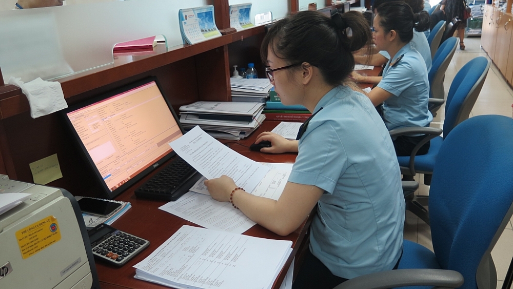 Hoạt động nghiệp vụ tại Chi cục Hải quan cửa khẩu quốc tế Nội Bài. Ảnh: N.linh