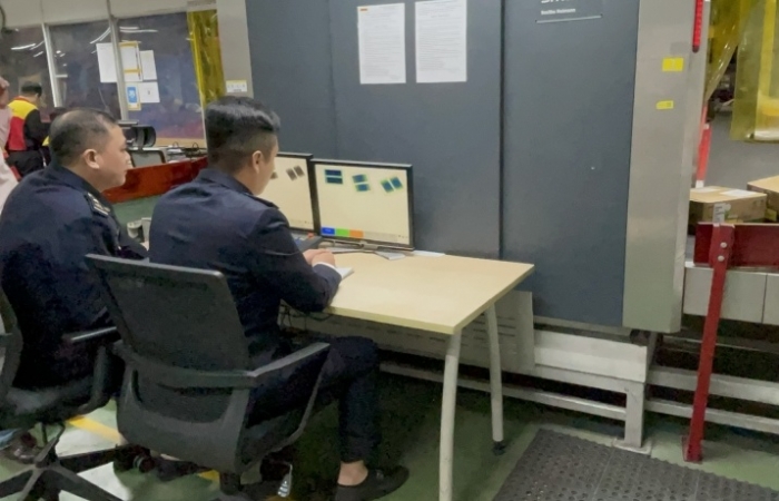 Tăng cường kiểm tra hàng hóa bằng máy soi