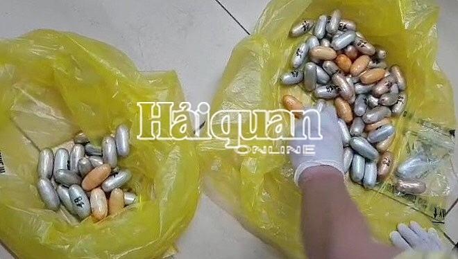 tang giay khen 2 tap the 11 ca nhan hai quan tp ho chi minh ve thanh tich bat ma tuy
