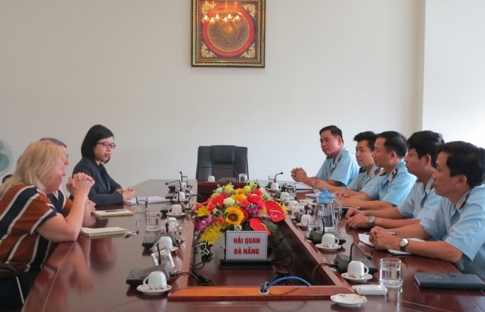 Cơ quan Bảo vệ Biên giới Anh sẽ hỗ trợ Hải quan Đà Nẵng trang bị máy soi cầm tay