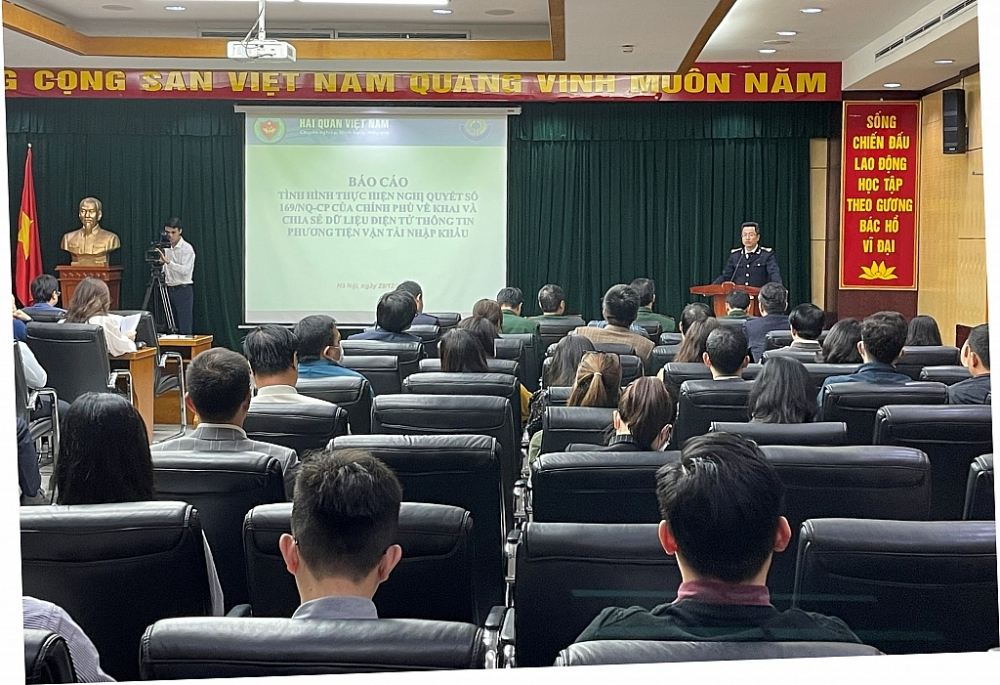 Quang cảnh buổi họp. Ảnh: N.Linh