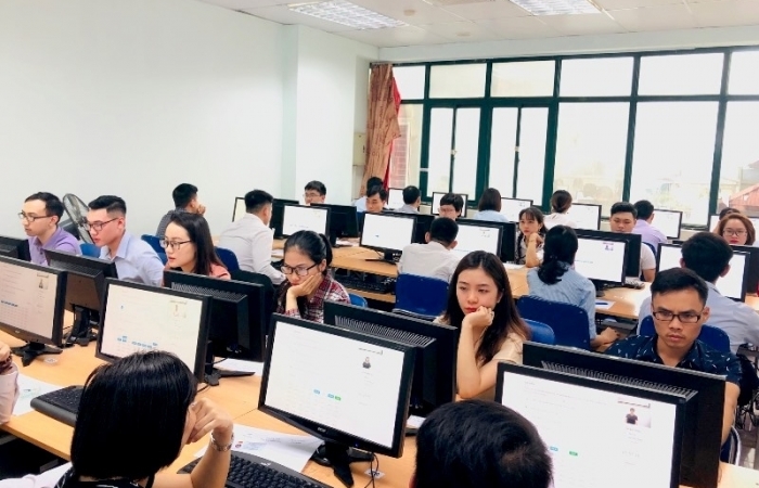 Mức phí tuyển dụng, dự thi nâng ngạch công chức, viên chức là bao nhiêu?