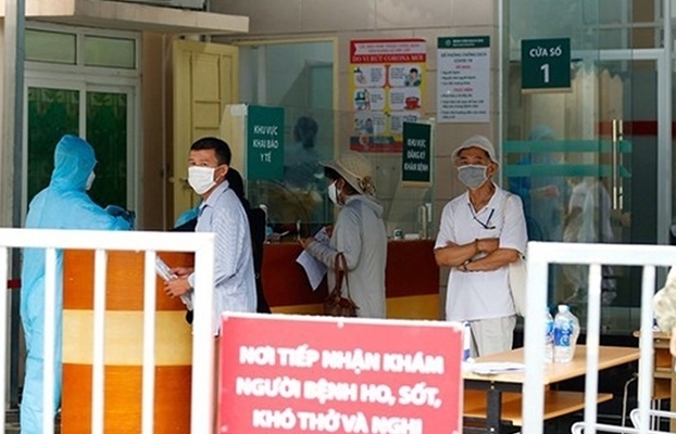 Bệnh viện Bạch Mai tạm dừng việc thăm hỏi người bệnh