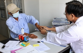 Nỗ lực tăng tỉ lệ bệnh nhân HIV có thẻ bảo hiểm y tế