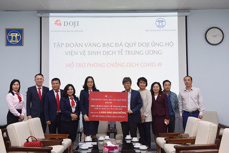 doji ung ho 5 ti dong chung tay day lui covid 19