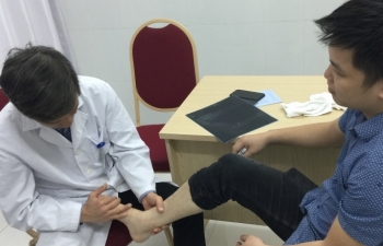 Nhiều nguy cơ sức khỏe khi điều trị chấn thương do chơi thể thao không đúng cách