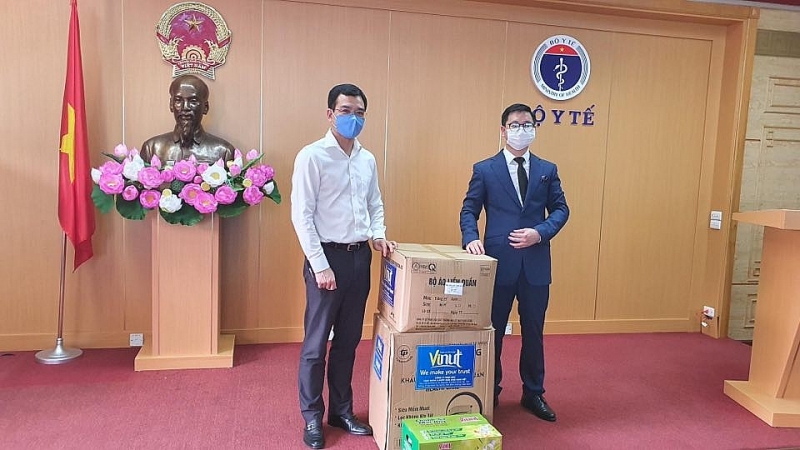 mot doanh nghiep ung ho bo y te 100000 khau trang phuc vu phong chong dich covid 19