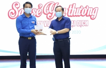 Chương trình “San sẻ yêu thương, chung tay vượt qua đại dịch”