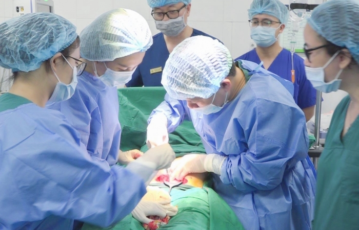 Cứu sống thai nhi đang trong tình trạng "ngàn cân treo sợi tóc"