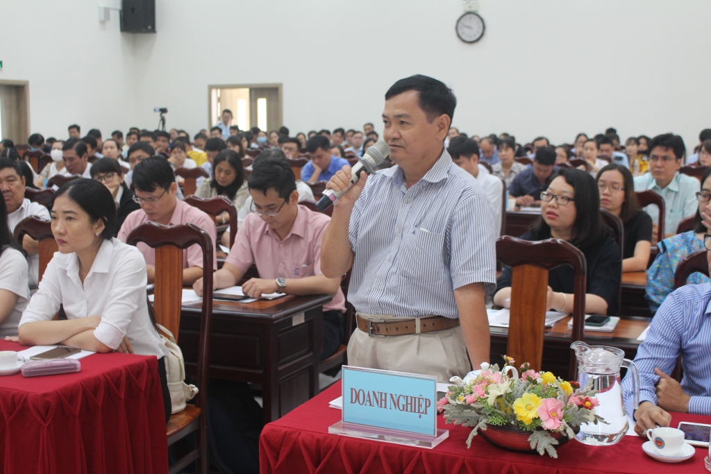 Đại diện Doanh nghiệp trao đổi, phản ánh tại Hội nghị đối thoại Đại diện Doanh nghiệp trao đổi, phản ánh tại Hội nghị đối thoại