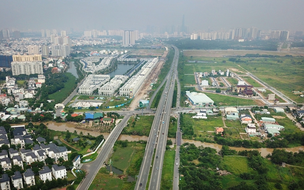Nhiều dự án BĐS được triển khai nhanh và đồng bộ khi tuyến cao tốc Long Thành - Dầu Giây được xây dựng và đưa vào sử dụng Nhiều dự án BĐS được triển khai nhanh và đồng bộ khi tuyến cao tốc Long Thành - Dầu Giây được xây dựng và đưa vào sử dụng