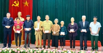 Hải quan Cầu Treo: Lan tỏa tấm lòng nhân ái khi tết đến xuân về